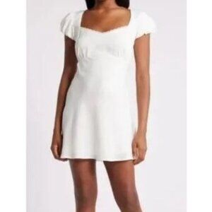 All in Favor Puff Sleeve Lace Trim Mini Dress Women Size Small NWT Cut Out Back